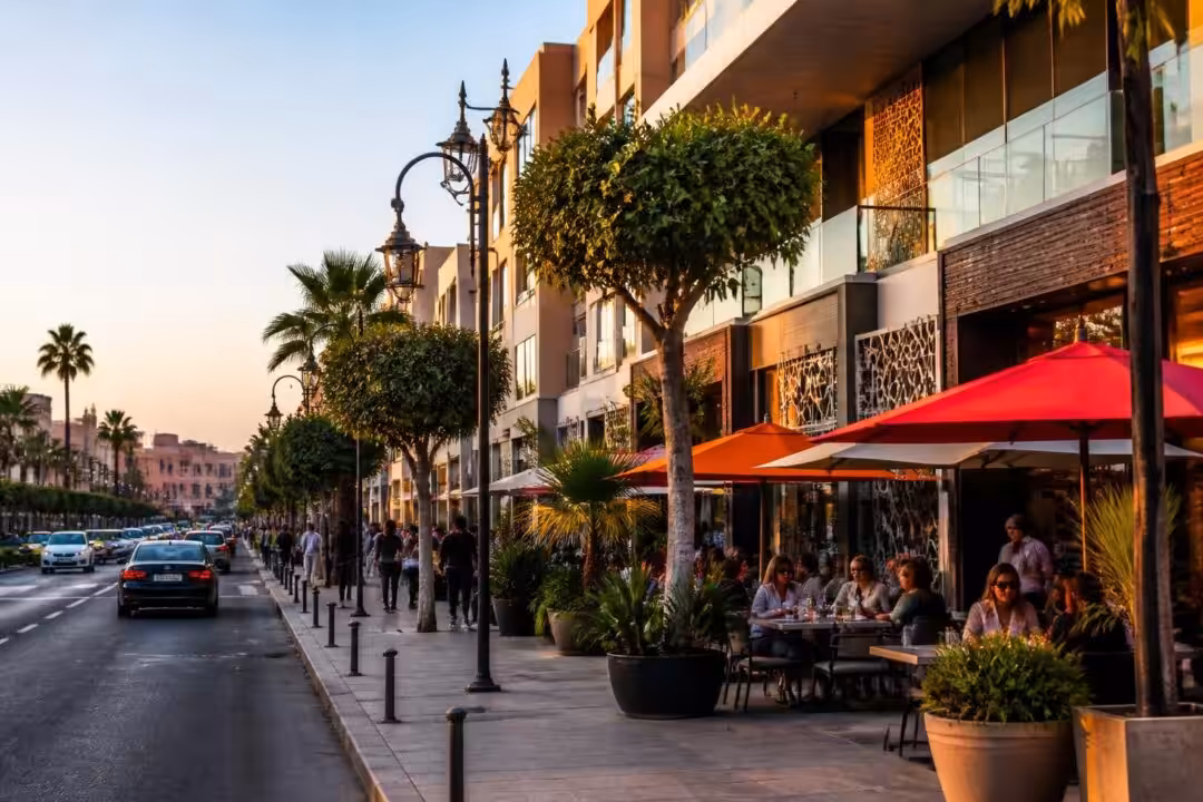 découvrez guéliz à marrakech, le quartier animé et moderne où se trouvent les meilleures adresses pour shopping, restaurants, cafés et vie culturelle.